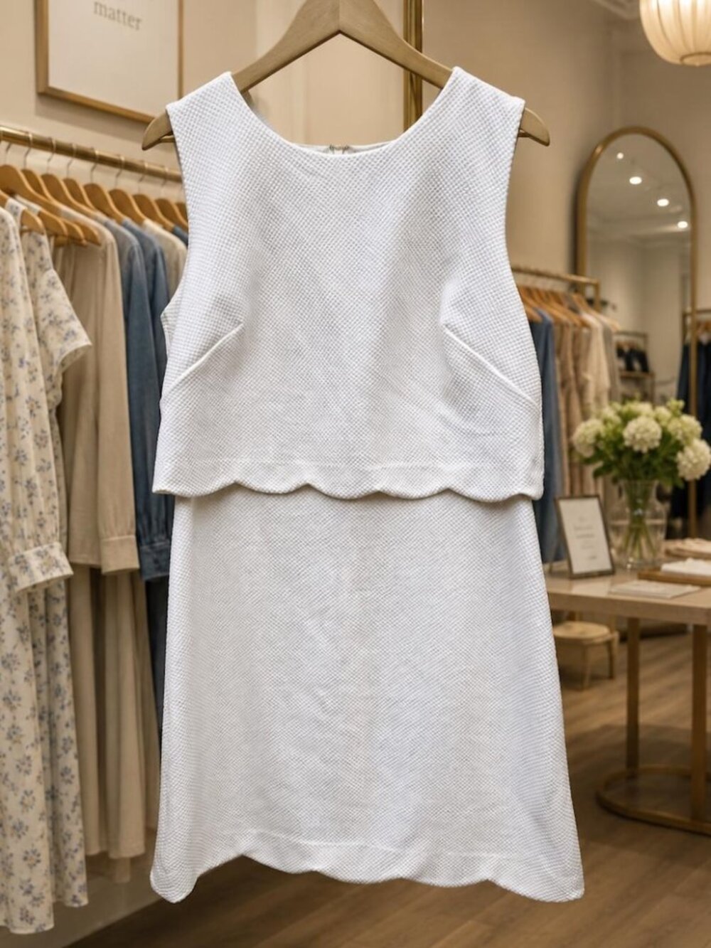 NWT Cocktail Dress Size 16 Roz & Ali with Scalloped Edges